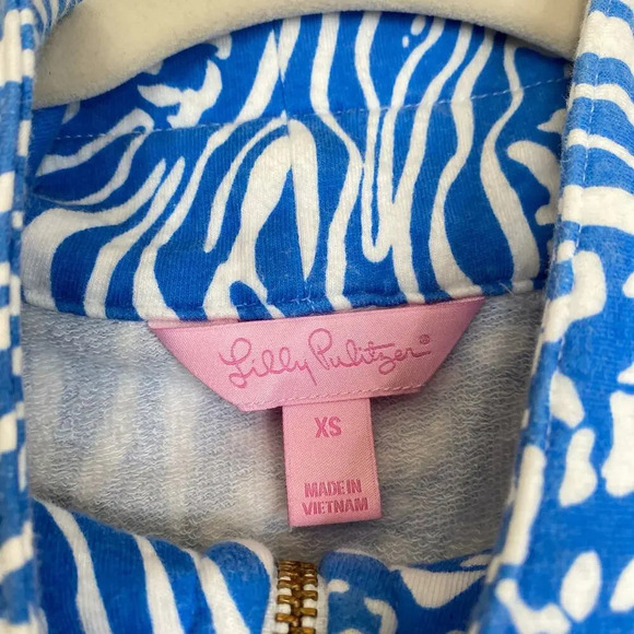 LILLY PULITZER Skipper Popover Night Swimming Blue Jacket UPF 50 Size XS - Picture 3 of 7